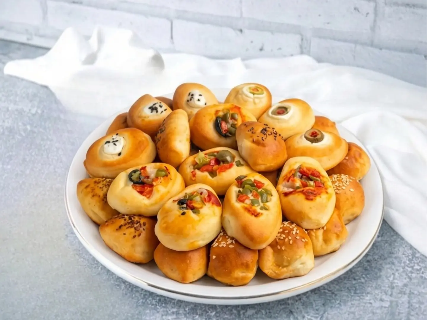 طبق نصف كيلو معجنات