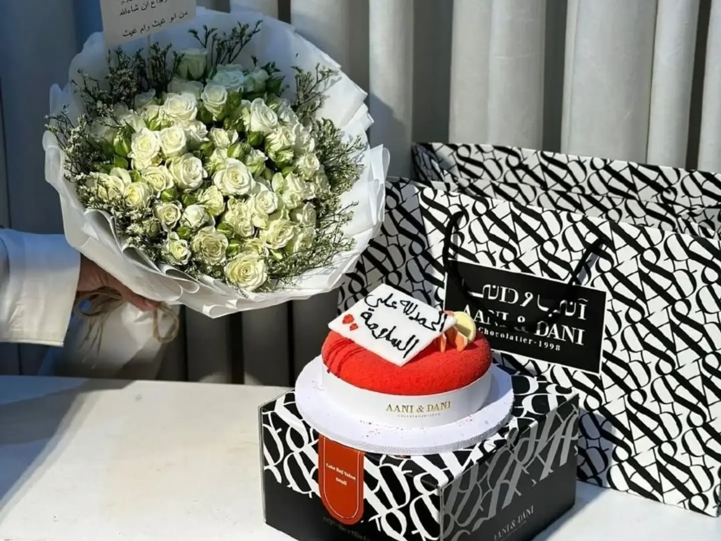 Baby Rose Bouquet With Any Wadani Cake