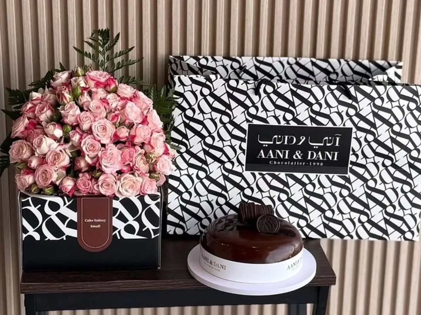 Beauty Bouquet With Galaxy Cake, Any W Dani