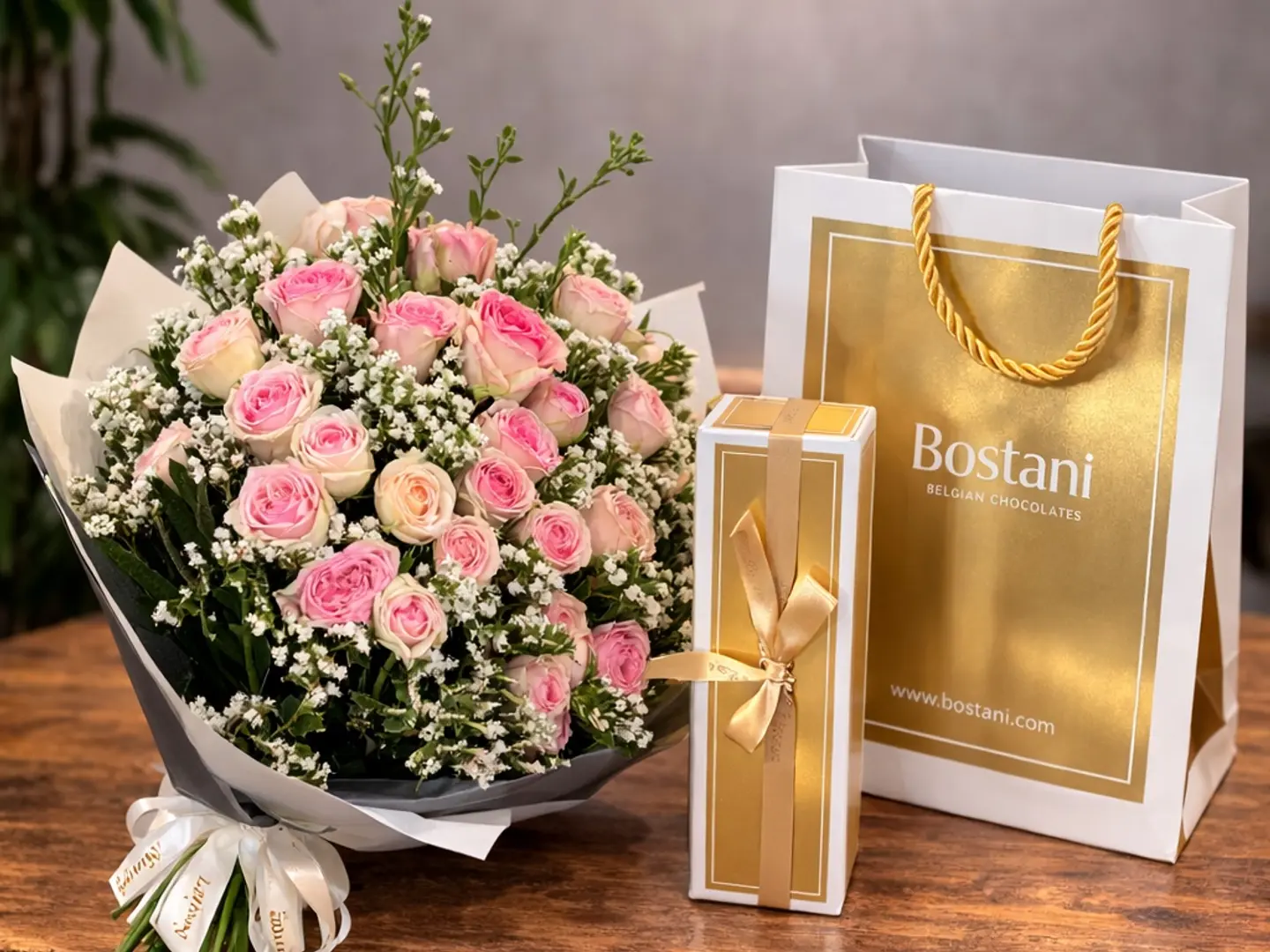 باقة ورديه مع شوكلاته بستاني