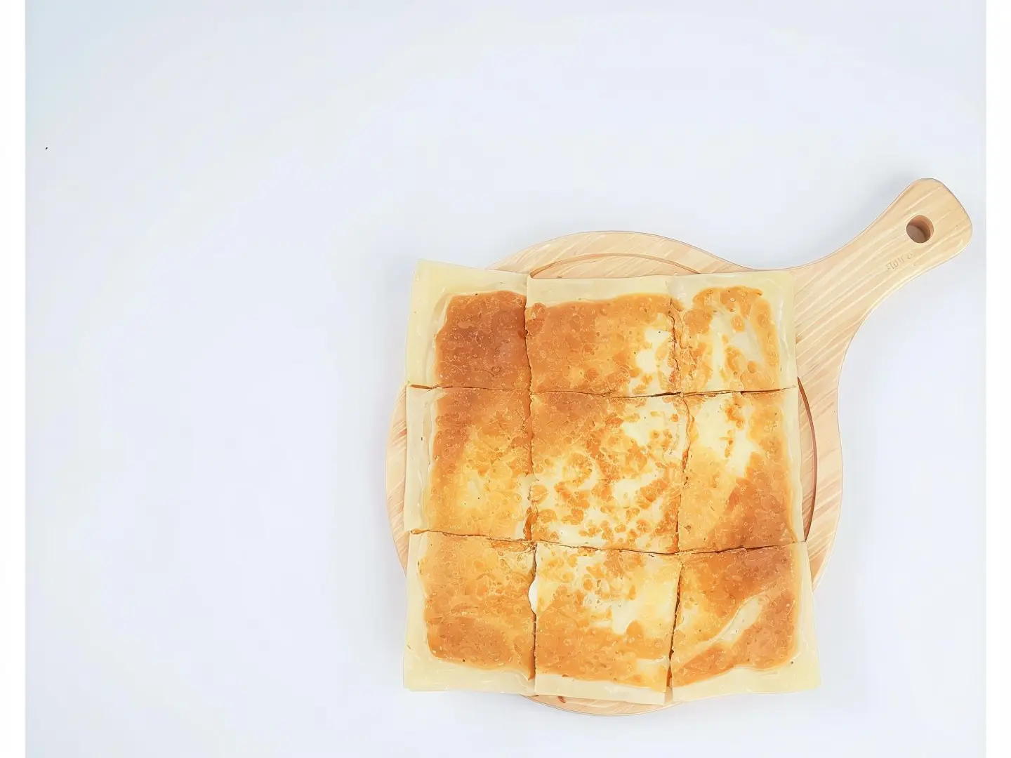 Mutabbak With Cheddar Cheese