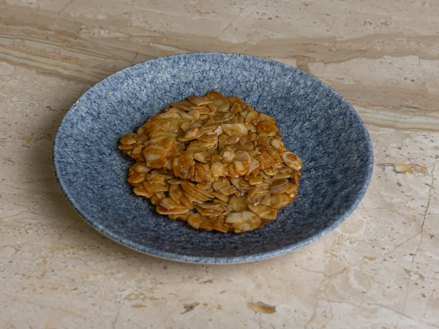 رهايف اللوز