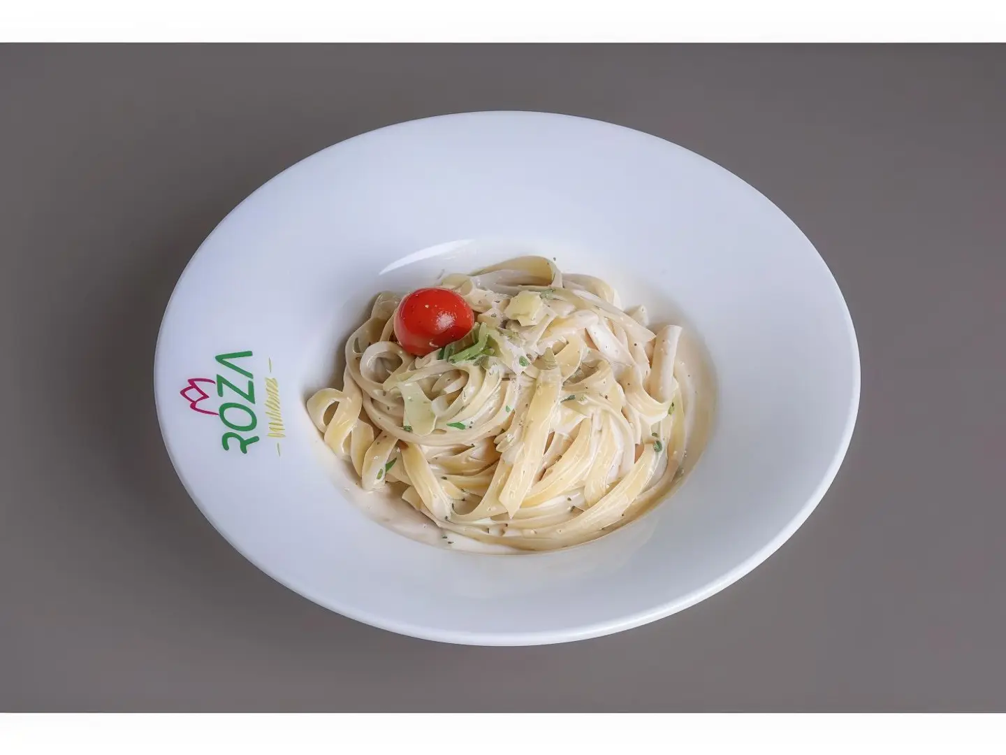 فيتوتشيني الدجاج الفريدو