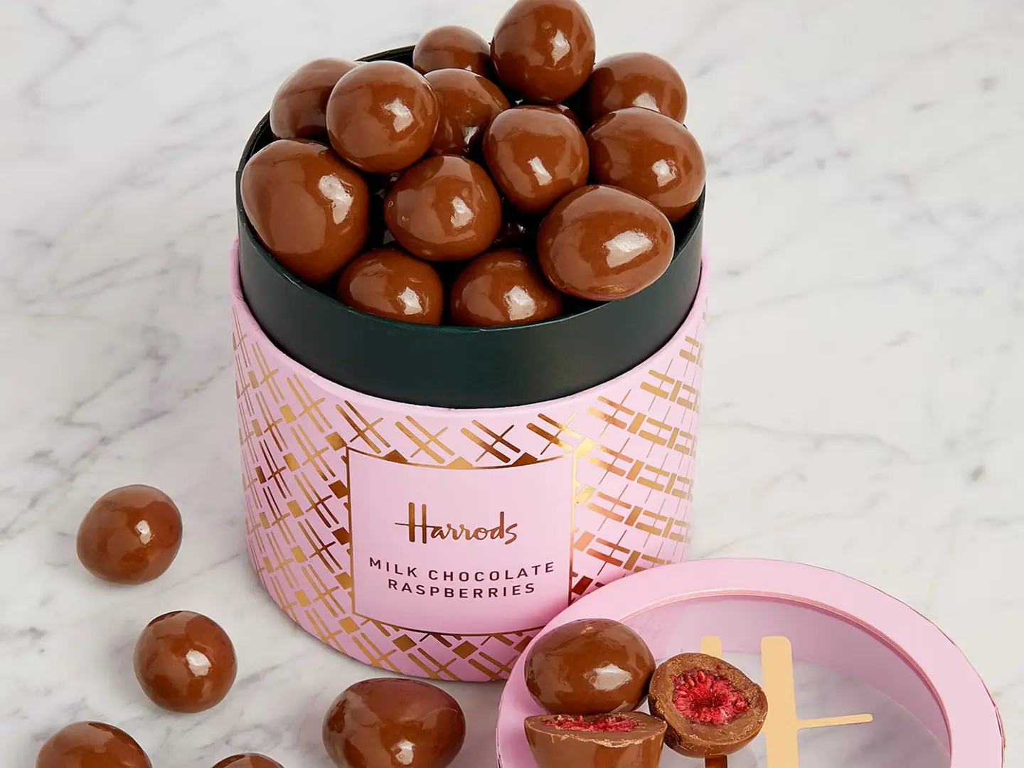 هارودز لندن شوكولاتة بالحليب والتوت