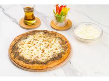 بيتزا جبن زعتر