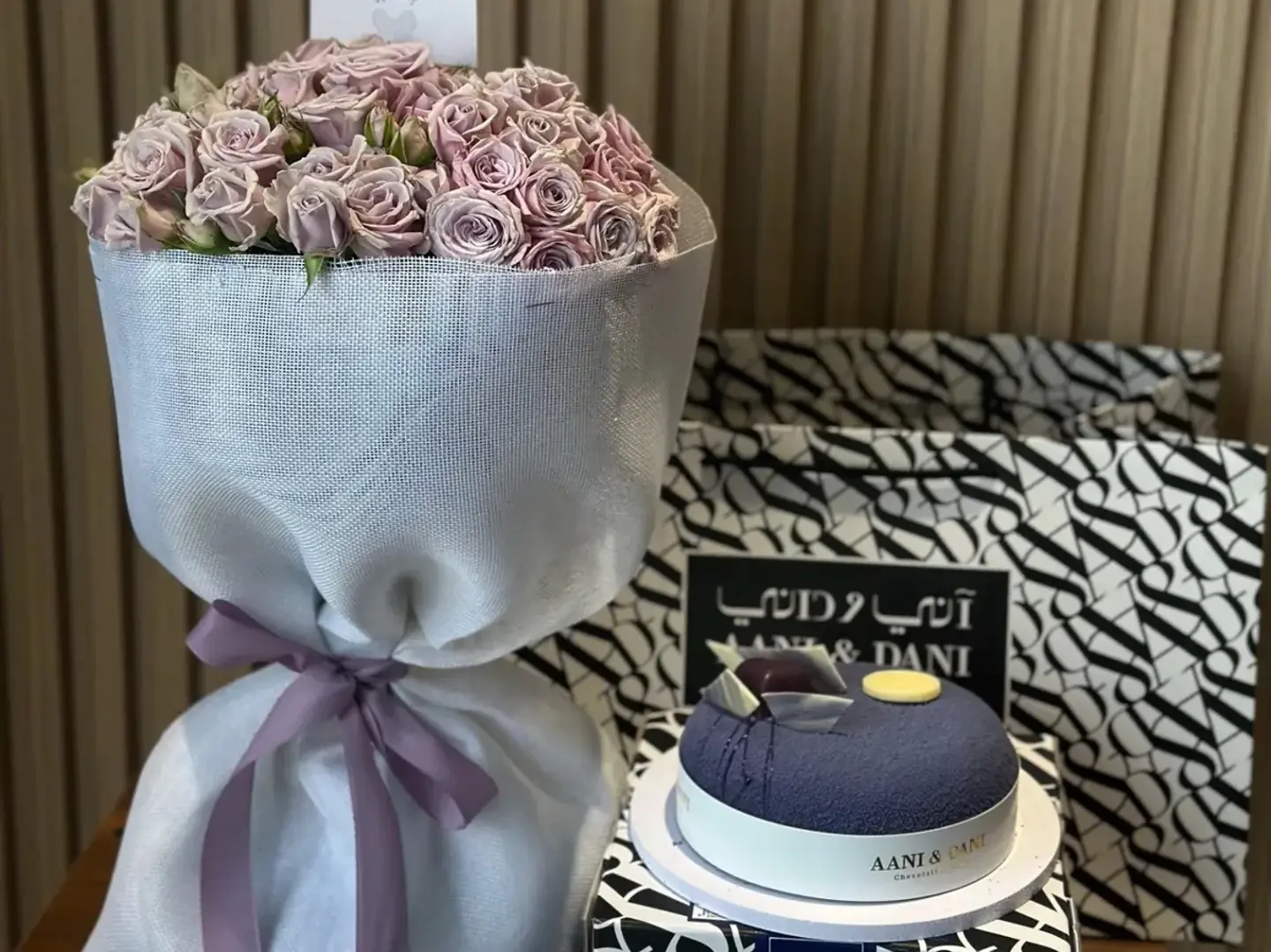 باقة الفرح مع كيك بلوفلفت اني وداني