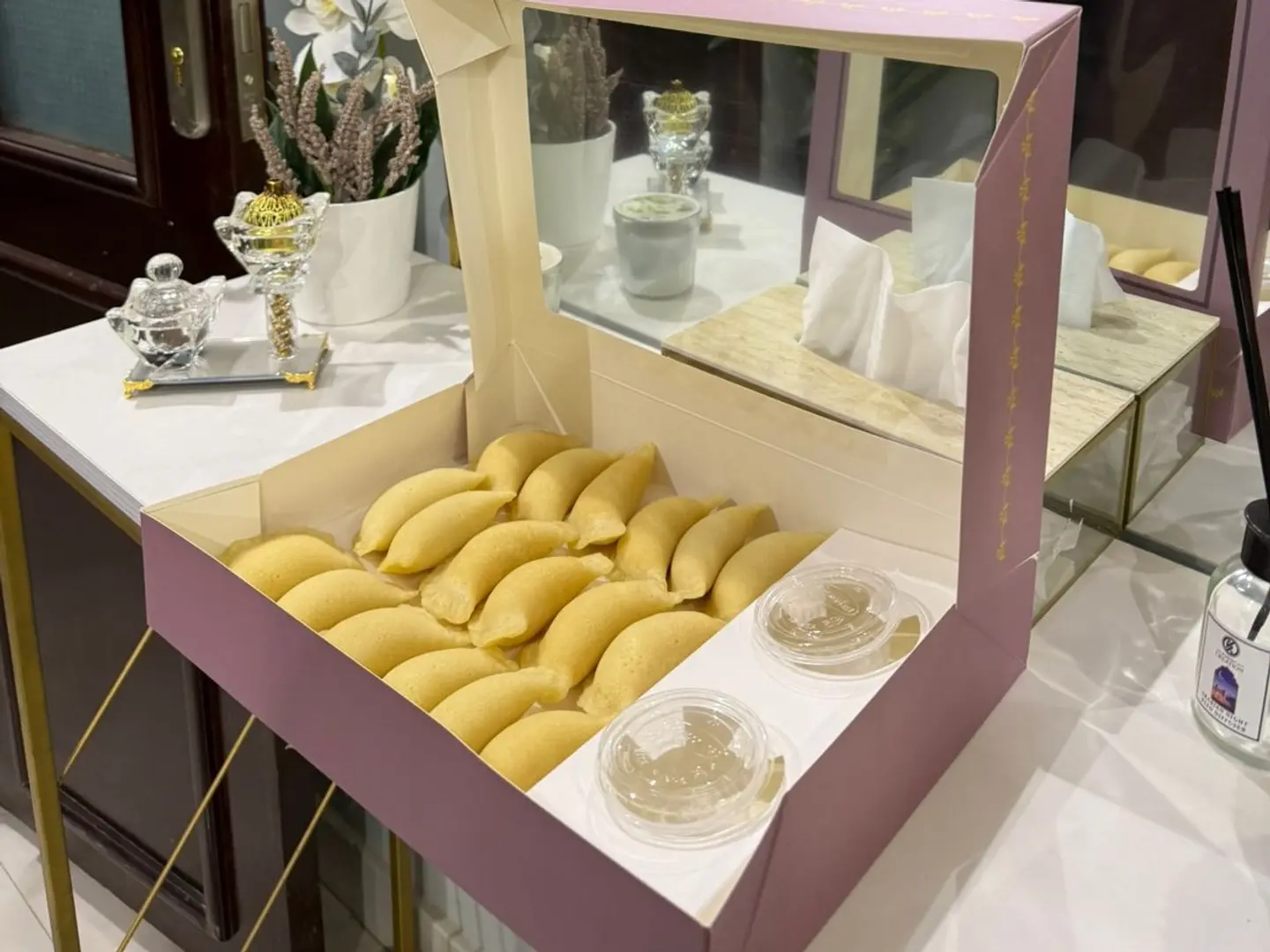 قطايف بالقشطة الملكية بطبقة شيرة فاخرة