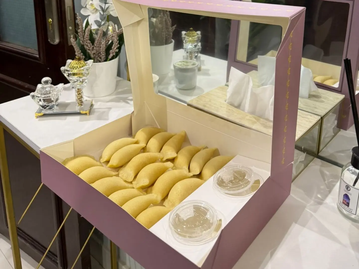 قطايف بالقشطة الملكية بطبقة شيرة فاخرة