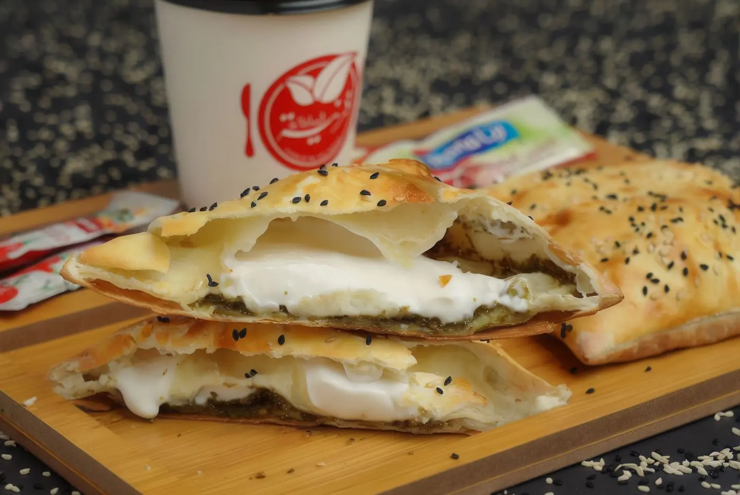 فطيرة لبنة وعسل