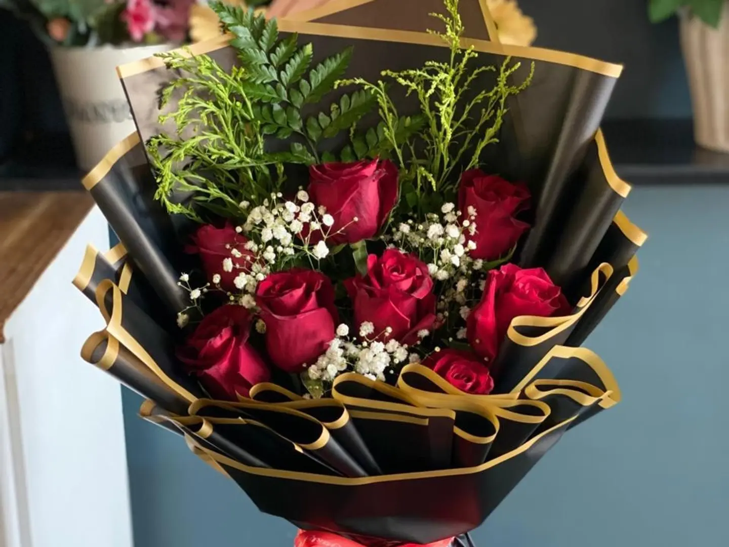 Red Rose Bouquet With Handle