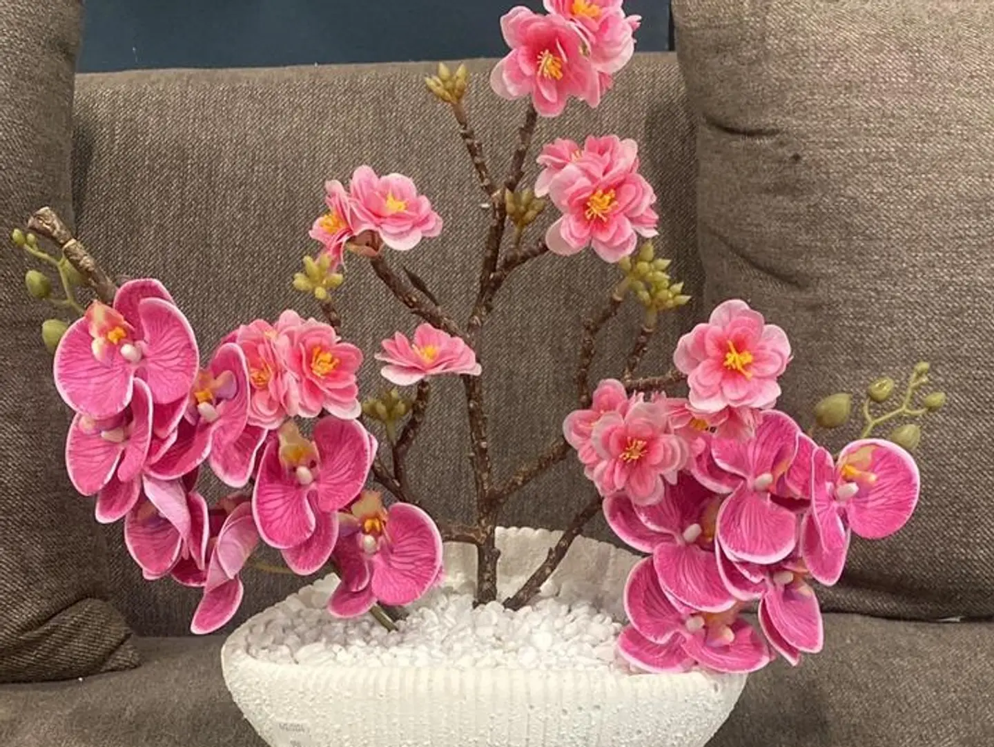 The Hype Vase