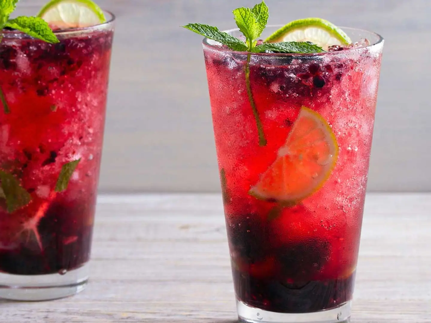 Berries Mojito