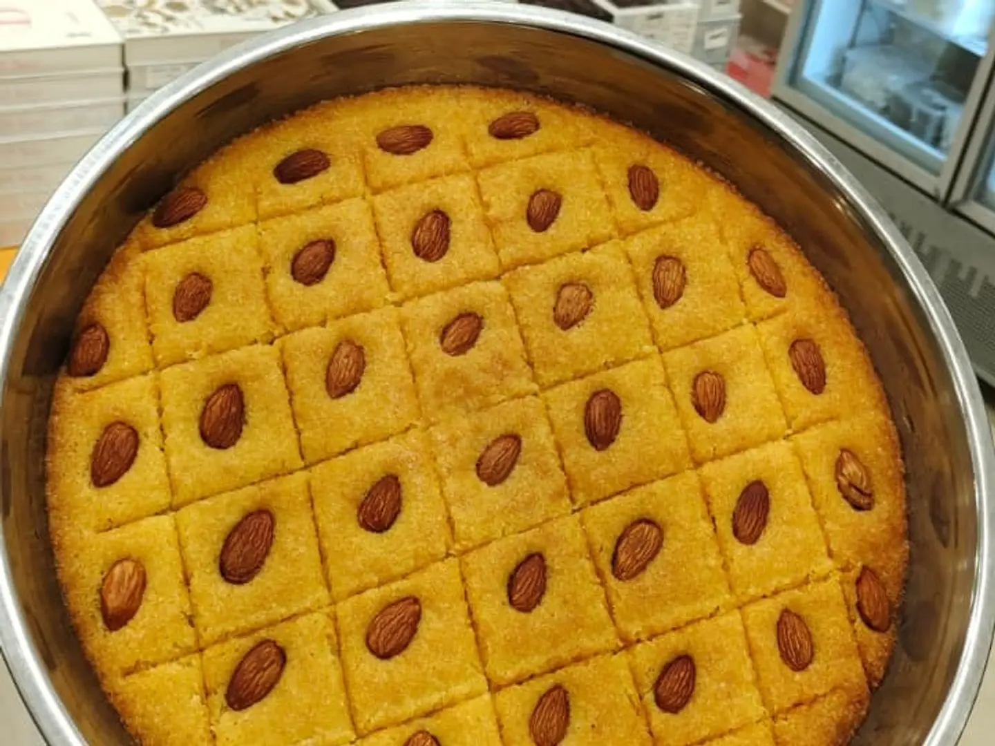 صنية بسبوسة كلاسيك حجم كبير