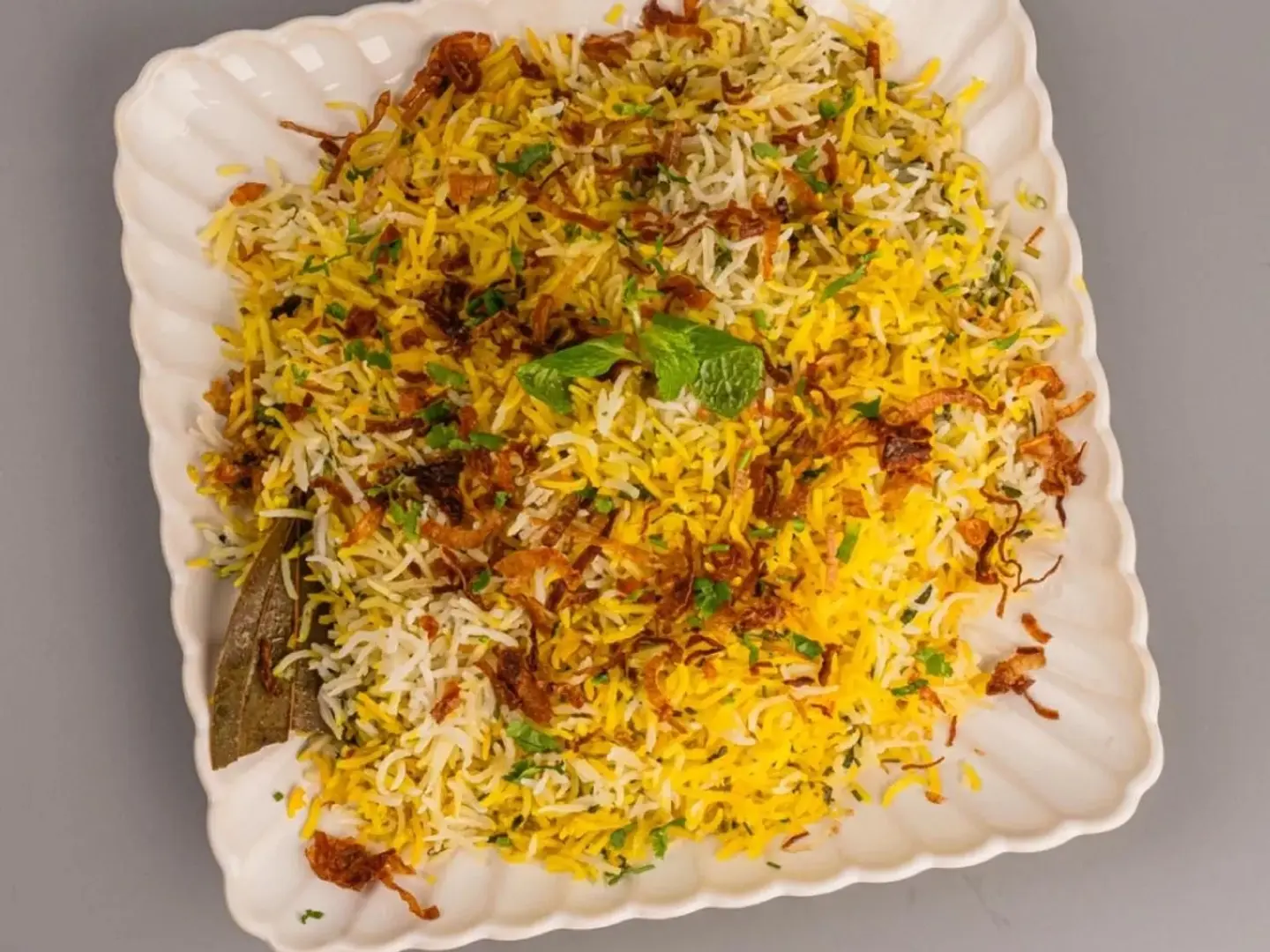 نفر ارز بخاري ابيض سادة