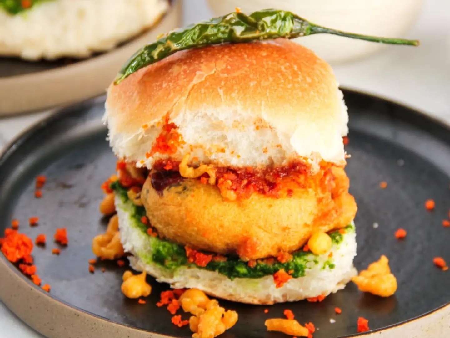 Vt Station Vada Pav