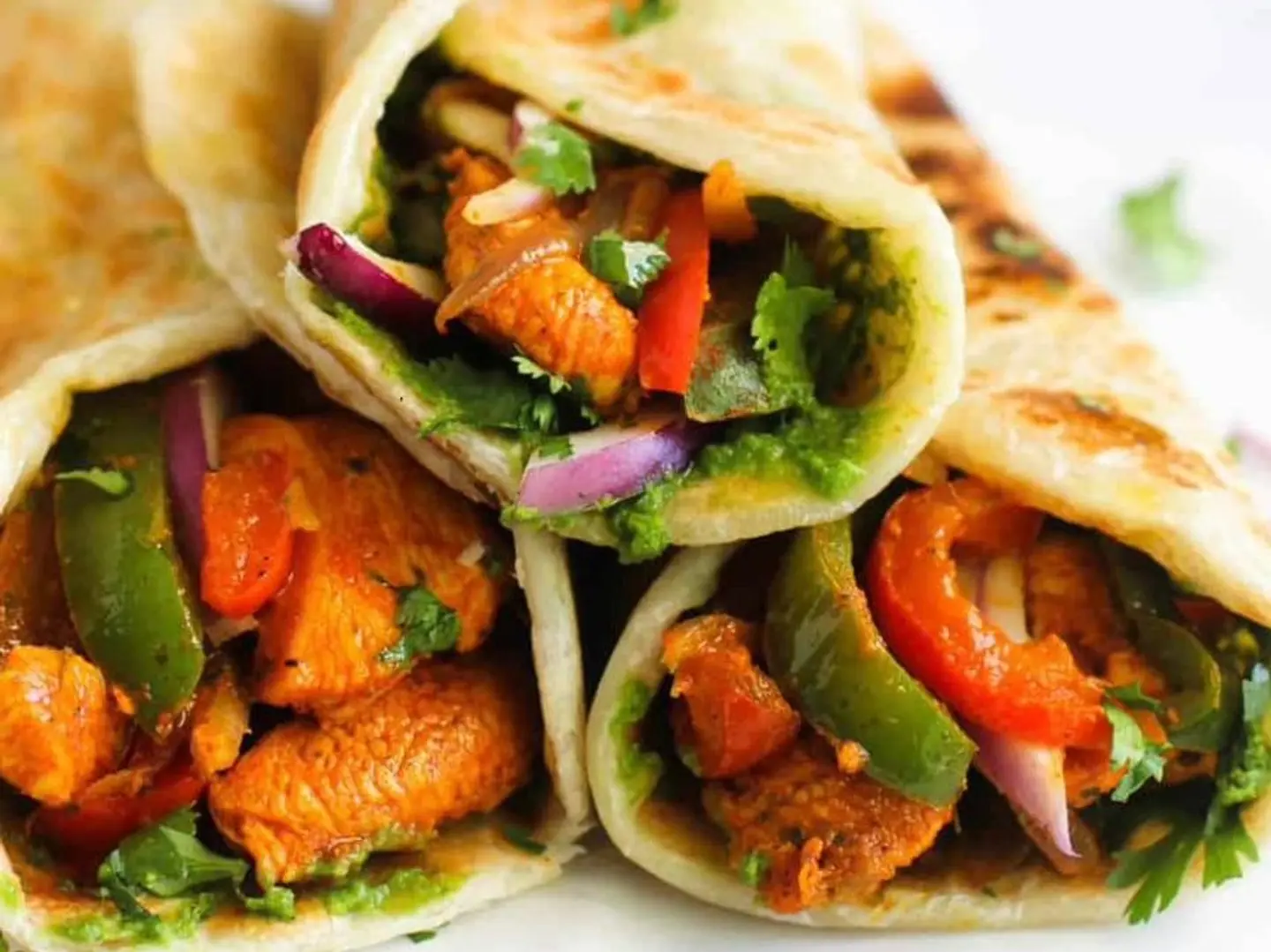 لفائف باراتا بالفلفل واللحم البقري