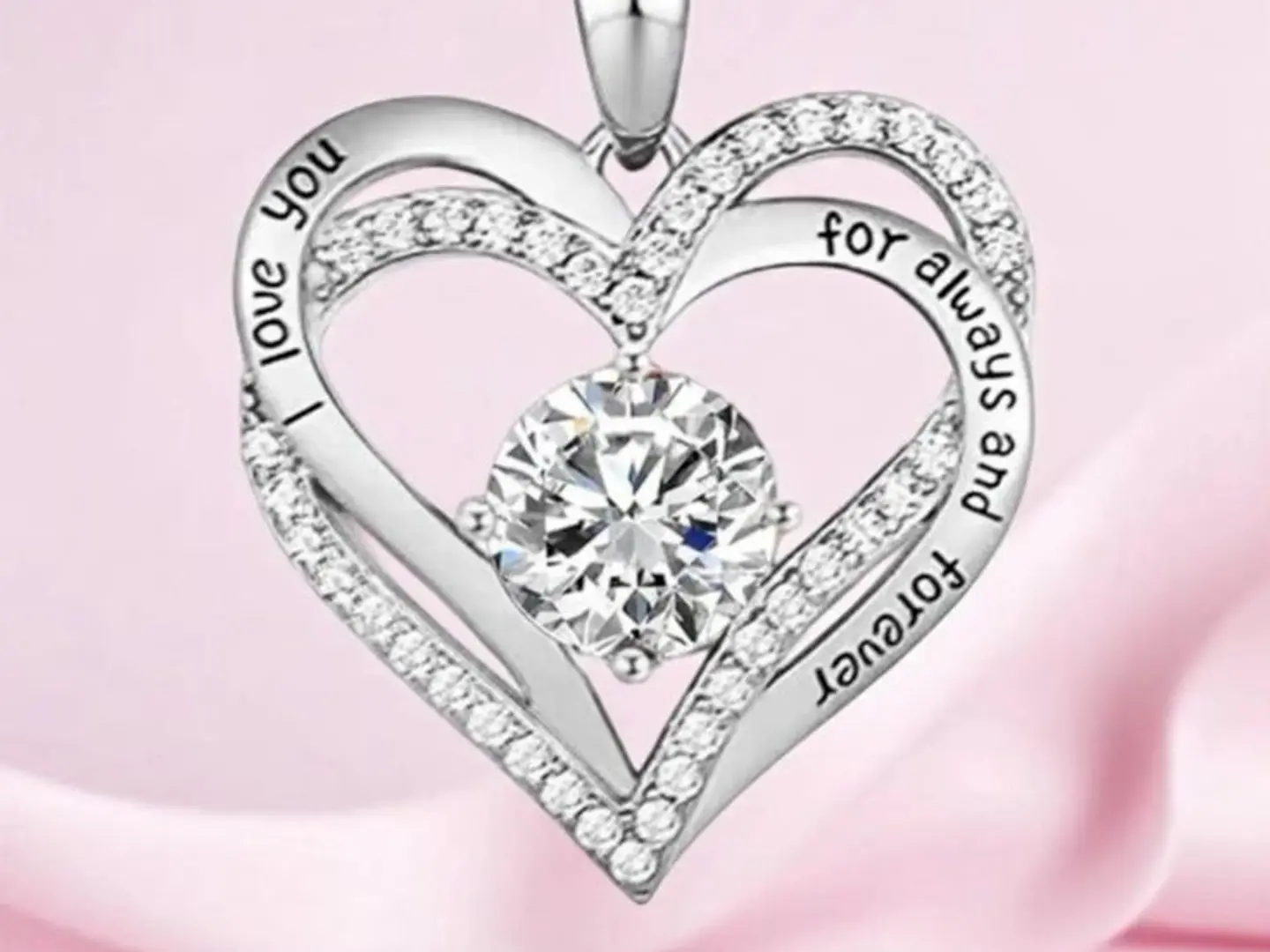 قلادة نبض القلب الأبدي