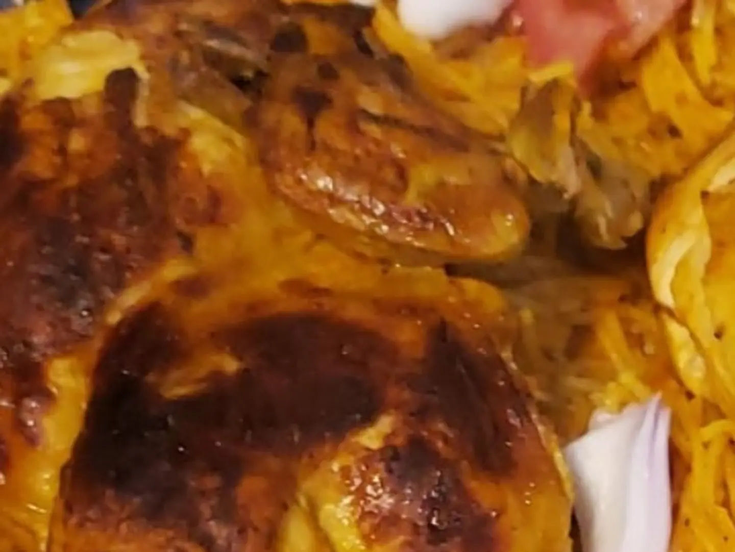 دجاج محمر نصف حبه