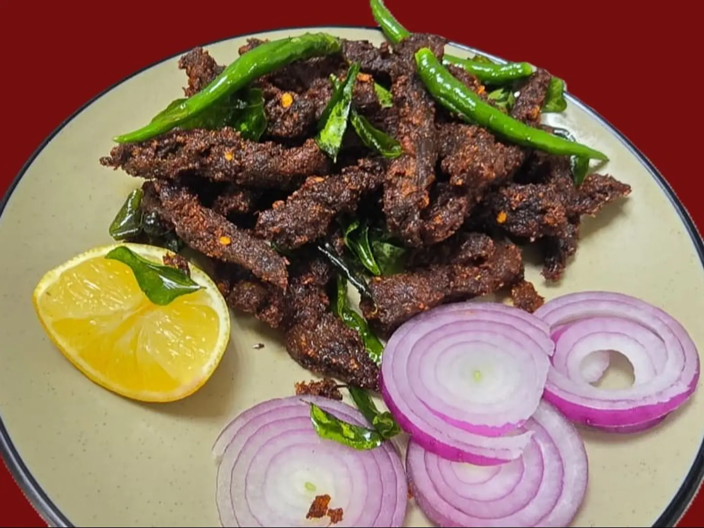 طبق اللحم البقري المقلي الجاف الشهير