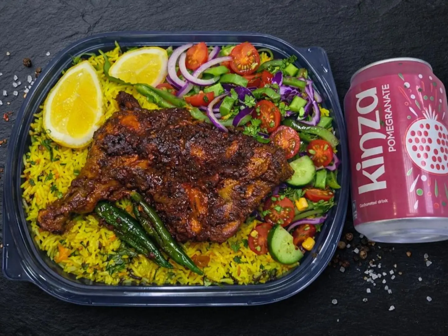 دجاج لال باري (دجاج أحمر) مع أرز بولو