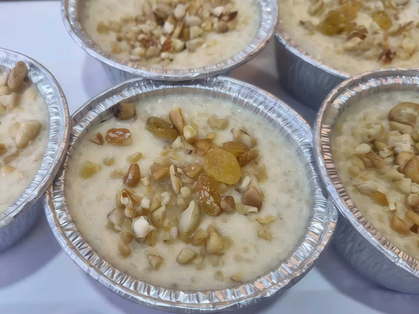 خِير مع طبقة من اللوز