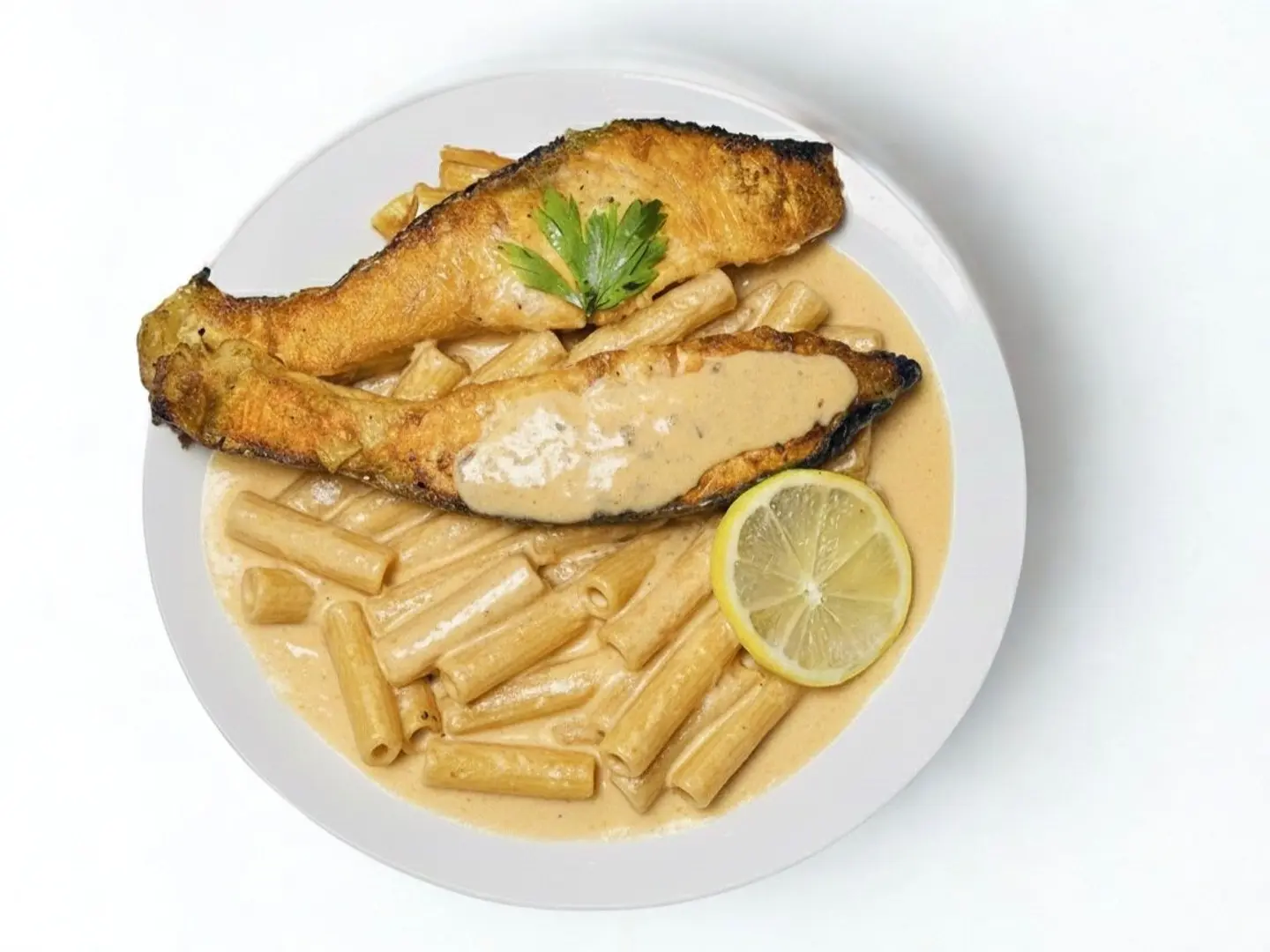 Salmon Pasta With White Sauce