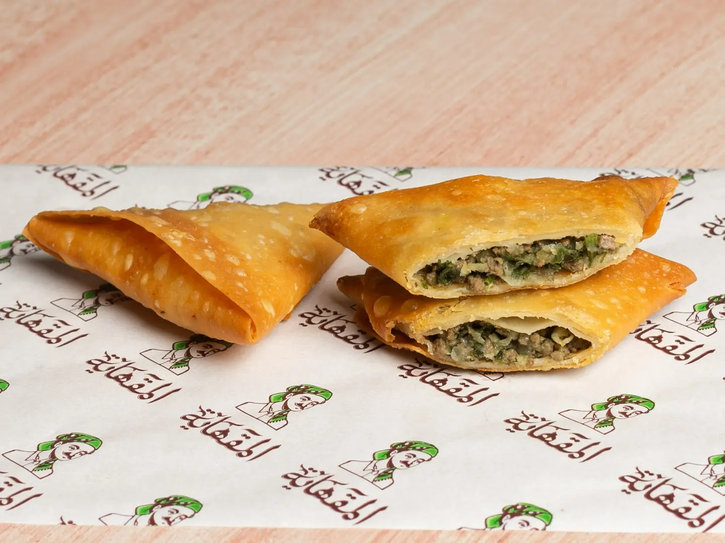 3 حبات سمبوسة لحم