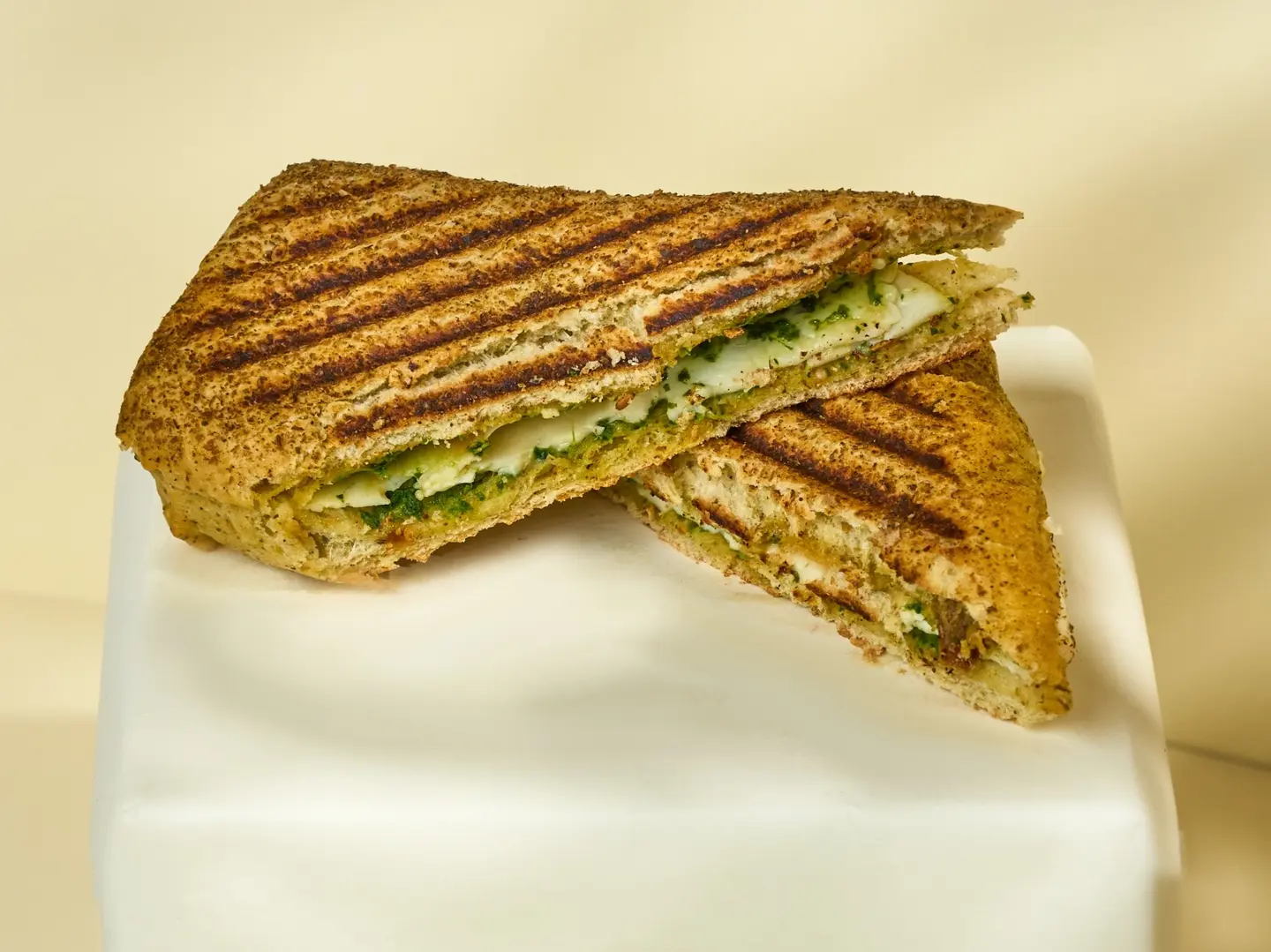 Halloumi Pesto Sandwich