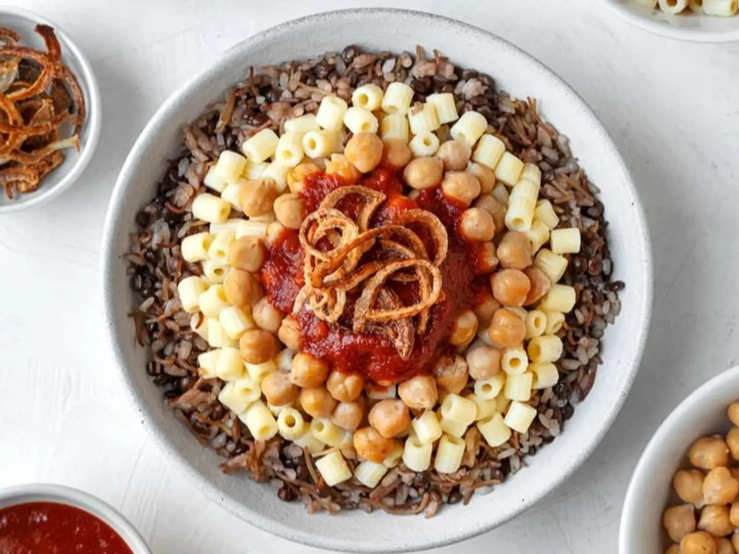 طبق كشري وسط