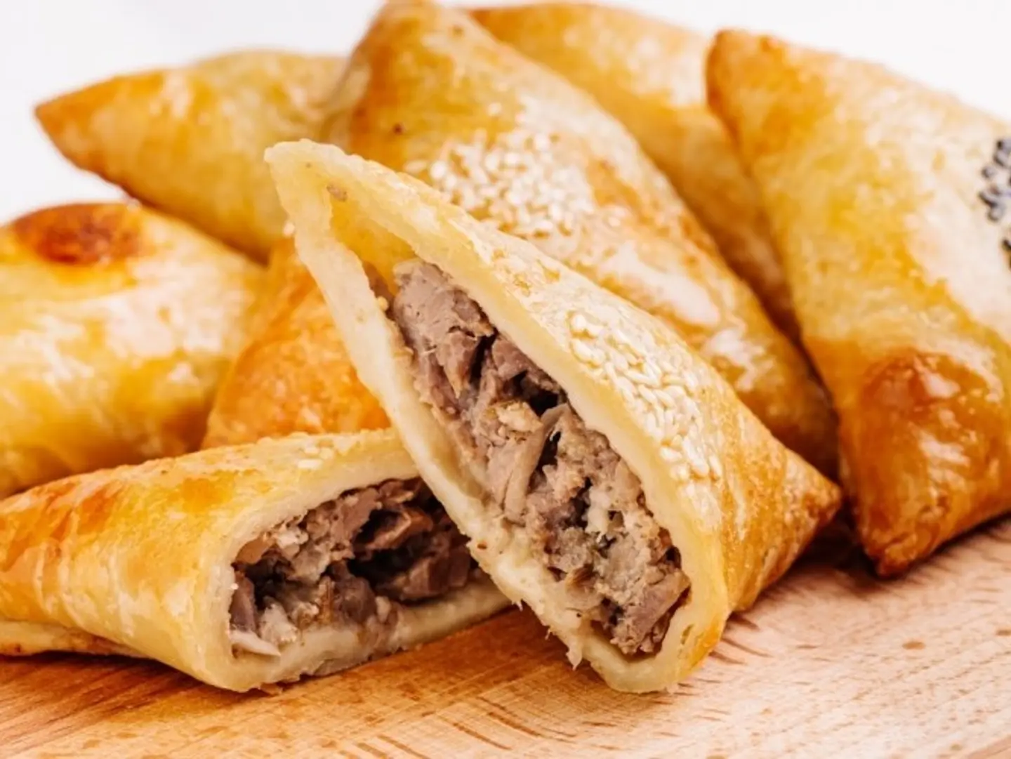 سمبوسة لحم (5 حبات)