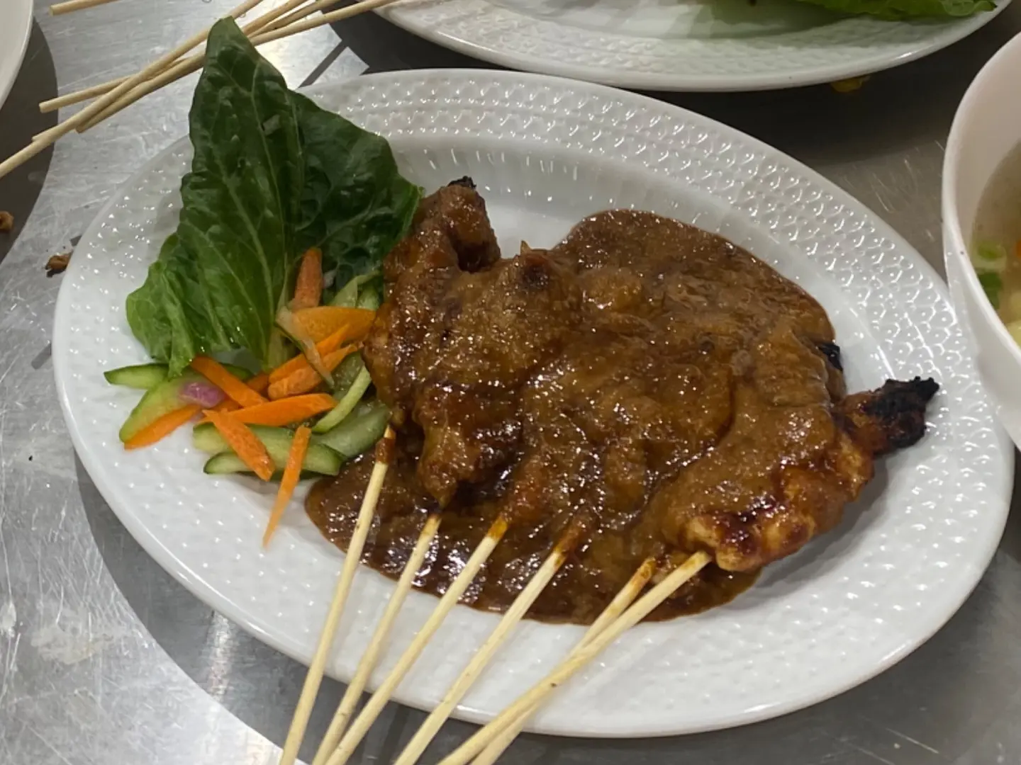 دجاج ساتاي مشوي 5 أسياخ