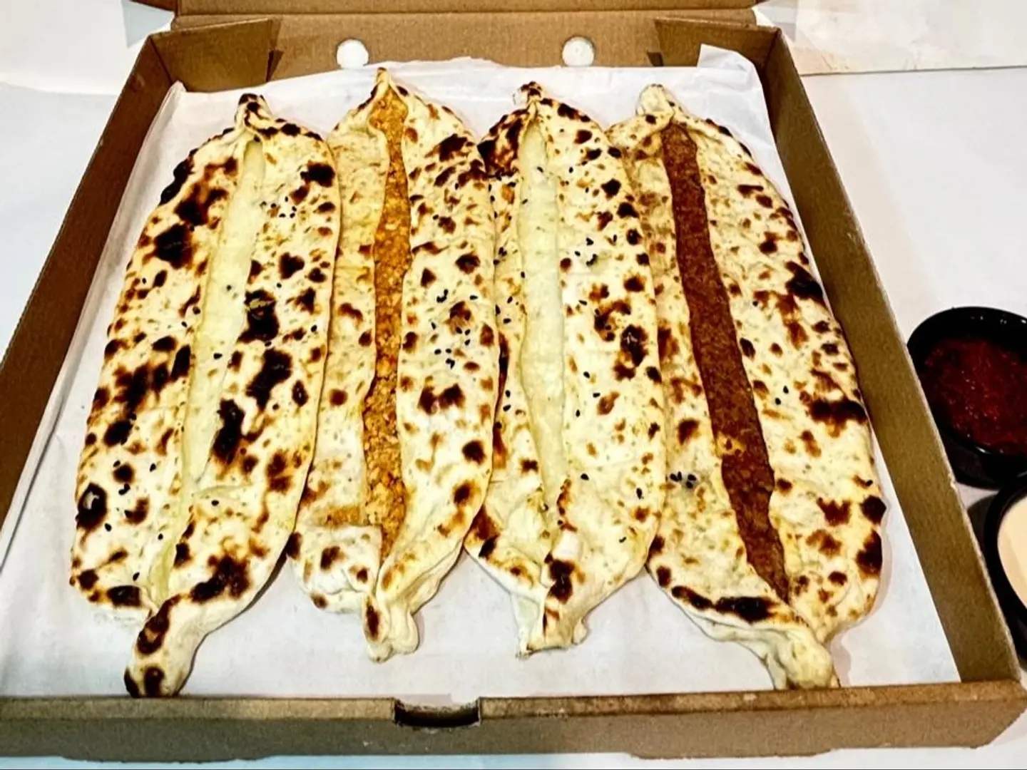 مشكل لحوم واجبان