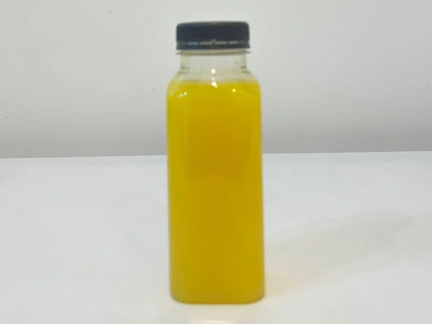 عصير برتقال طازج بدون أضفافات 330 مل