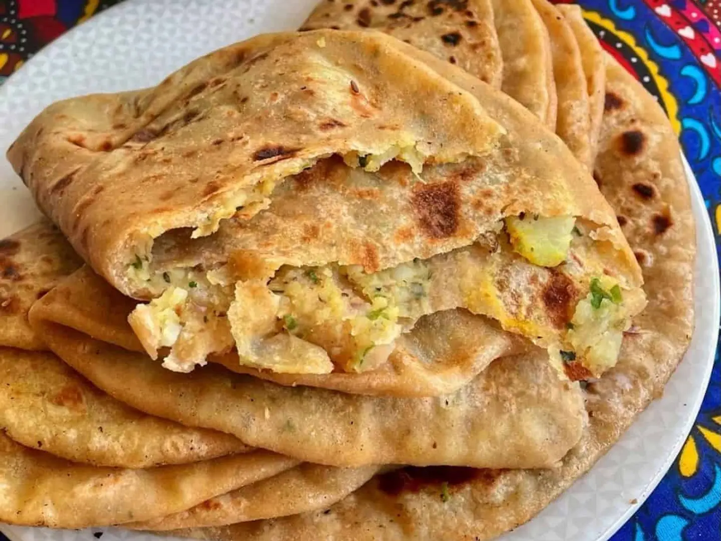 خبز مع البطاطس والزيت