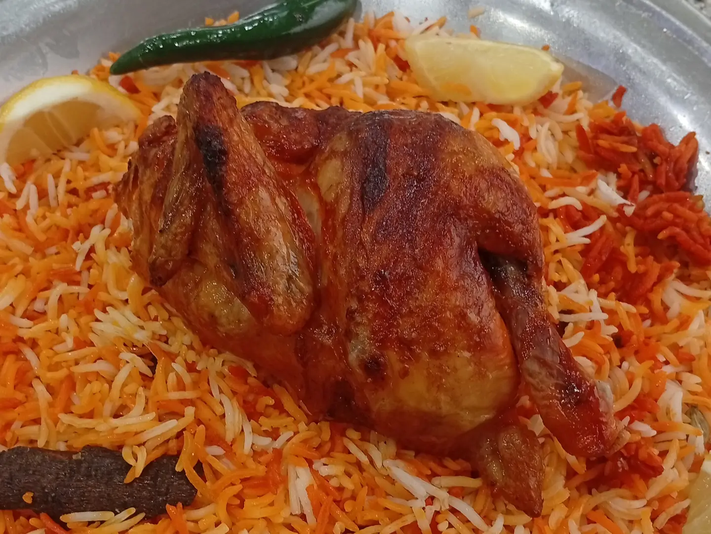 Half Garlic Chicken With Red Rice