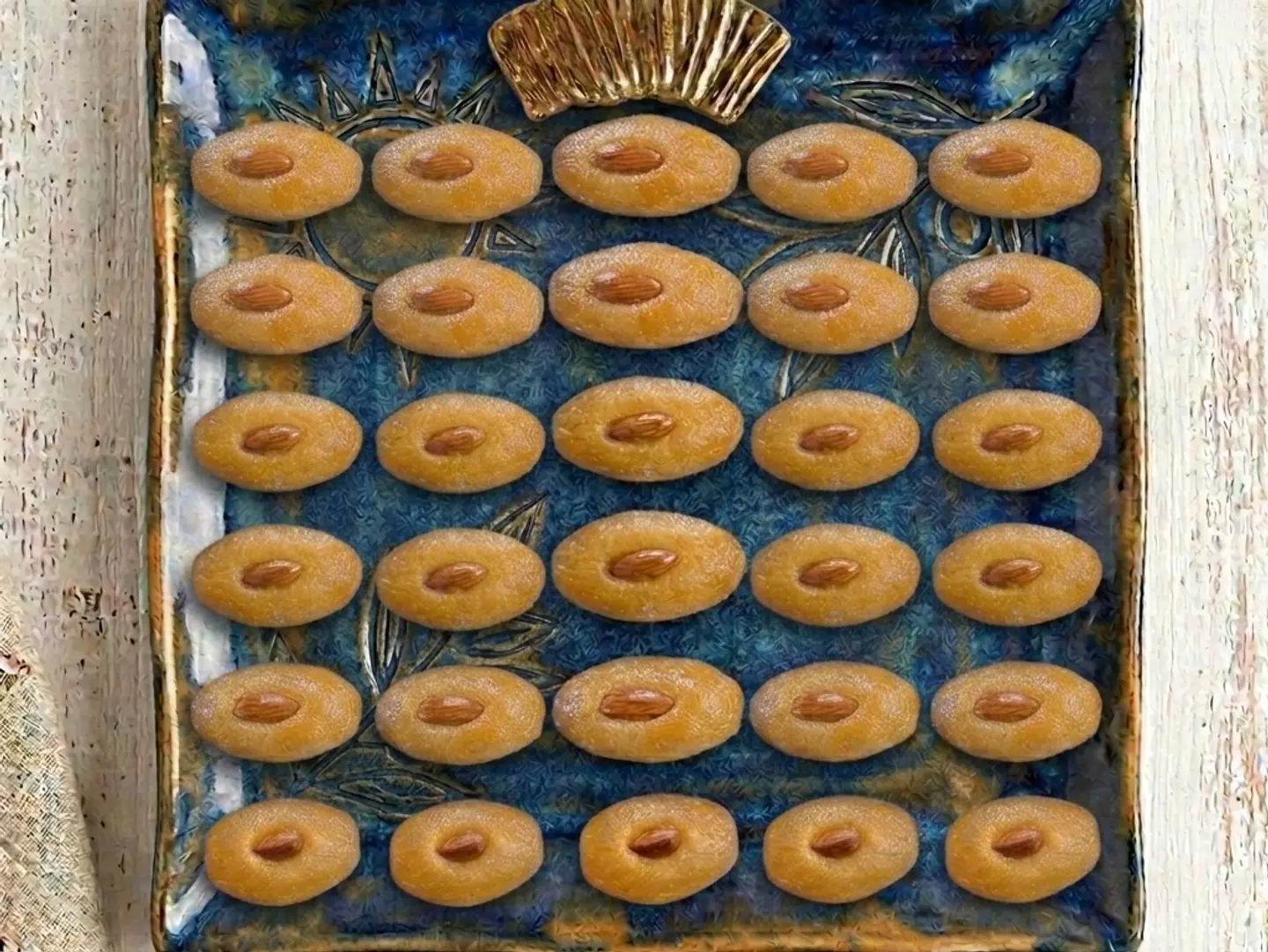 طبق كيلو عيون المها