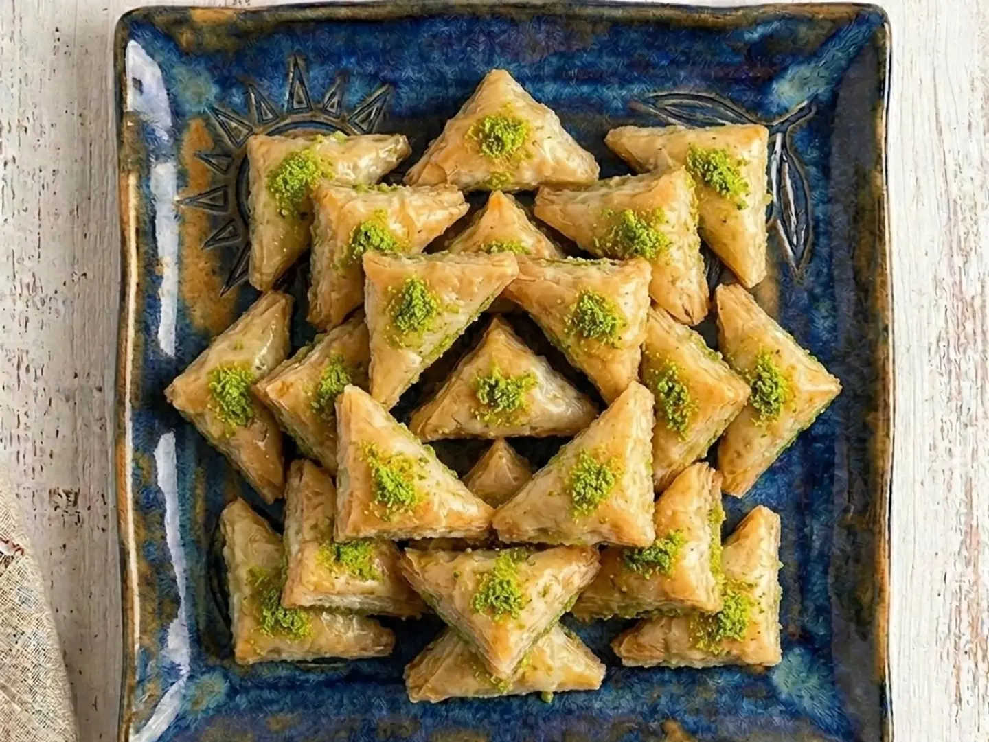 طبق نصف كيلو وربات بالقشطة