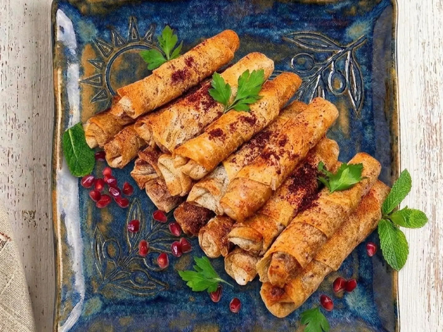 طبق مسخن دجاج ١٤ قطعة