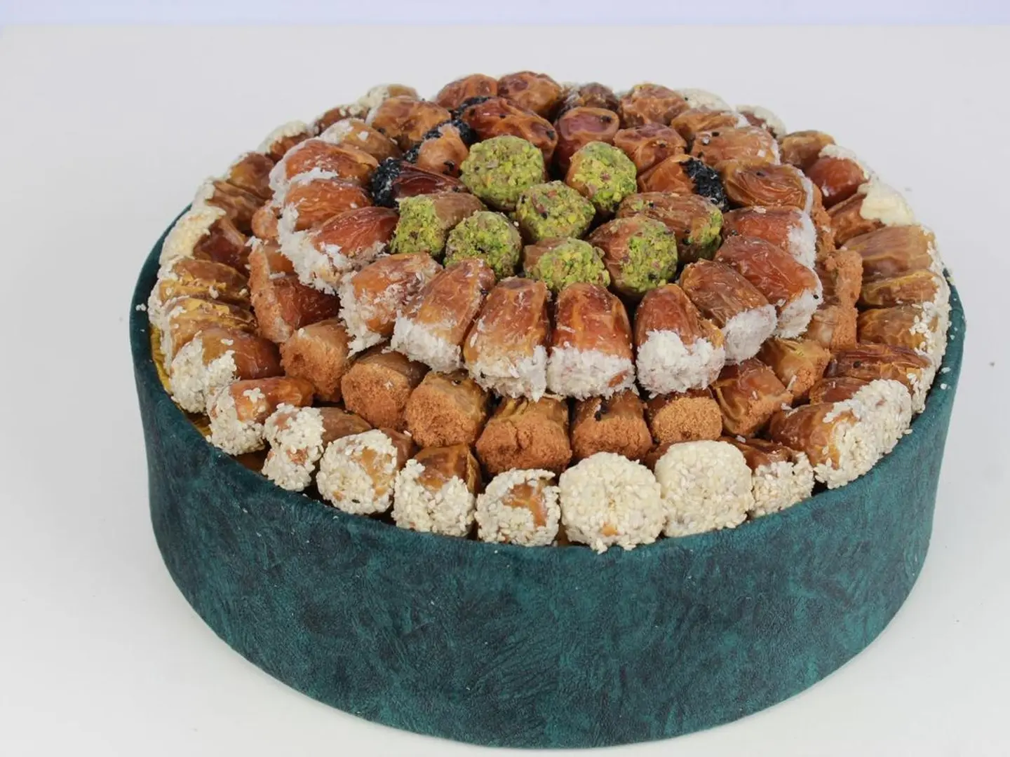 Stuffed Dates Basket
