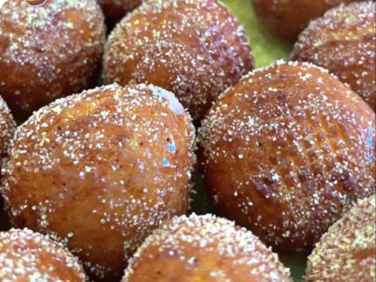 كرات السميد المحموس بحشوة جبن كيري ربع كيلو