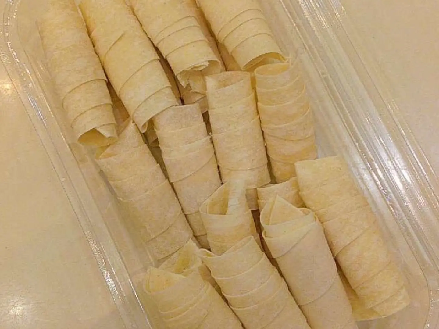 كروسان بحشوة جبن كيري 20 حبه