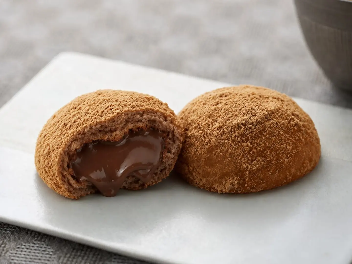 Toasted Milk Cookies With Nutella Filling