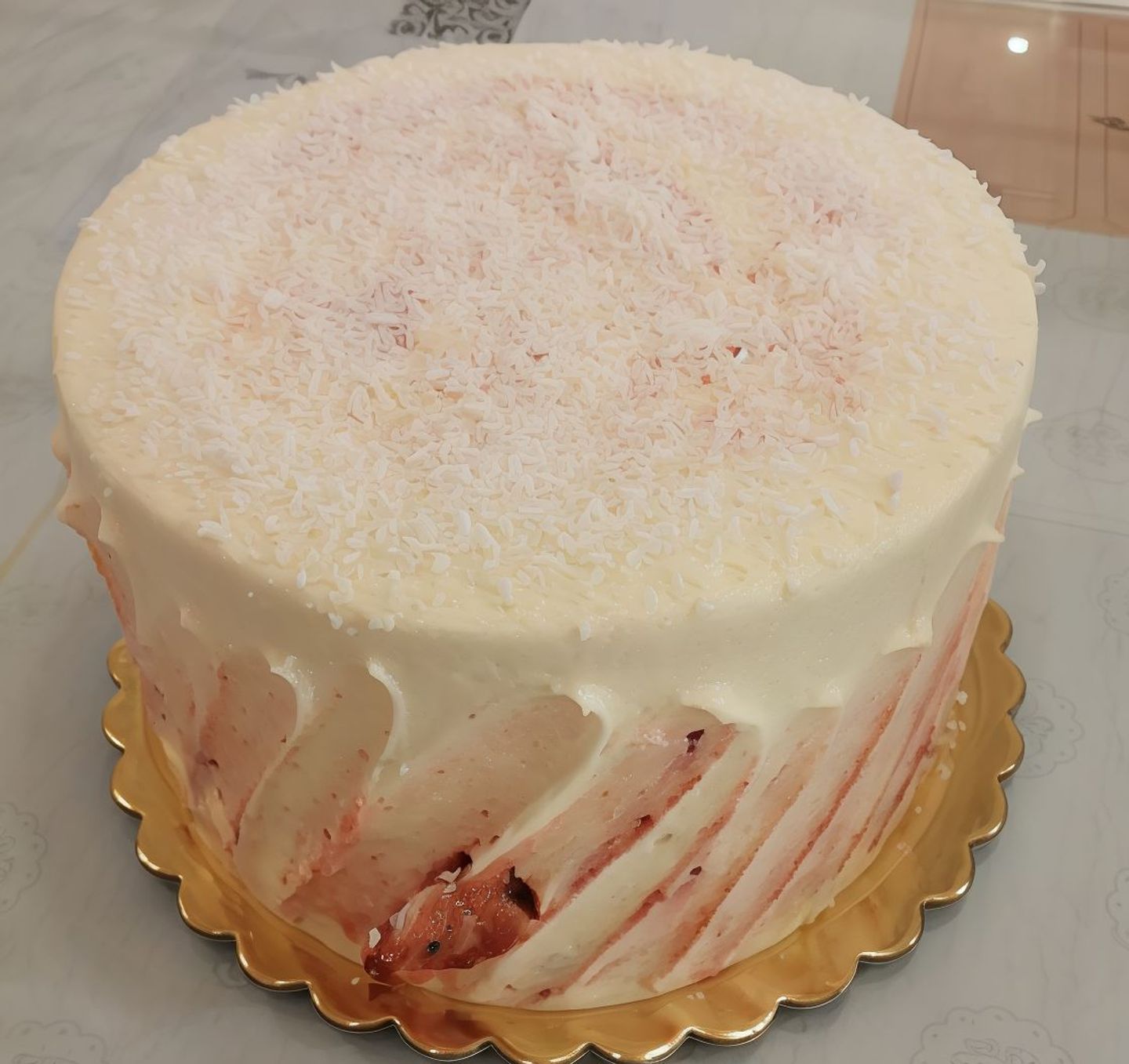 ٍstrawberry Cake