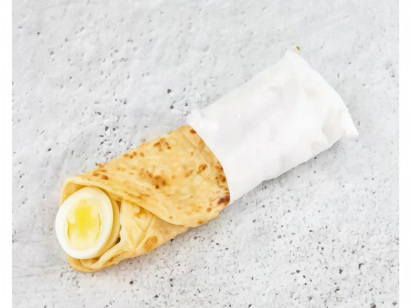 شباتي بيض مسلوق