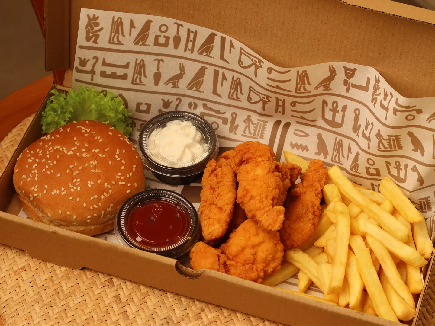 وجبة دجاج استريبس