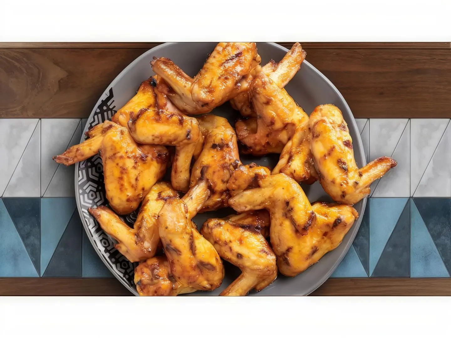 10 Full Chicken Wings& 1 Regular Side