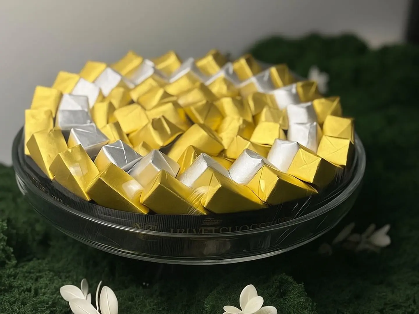 صينية شوكولا مغلف