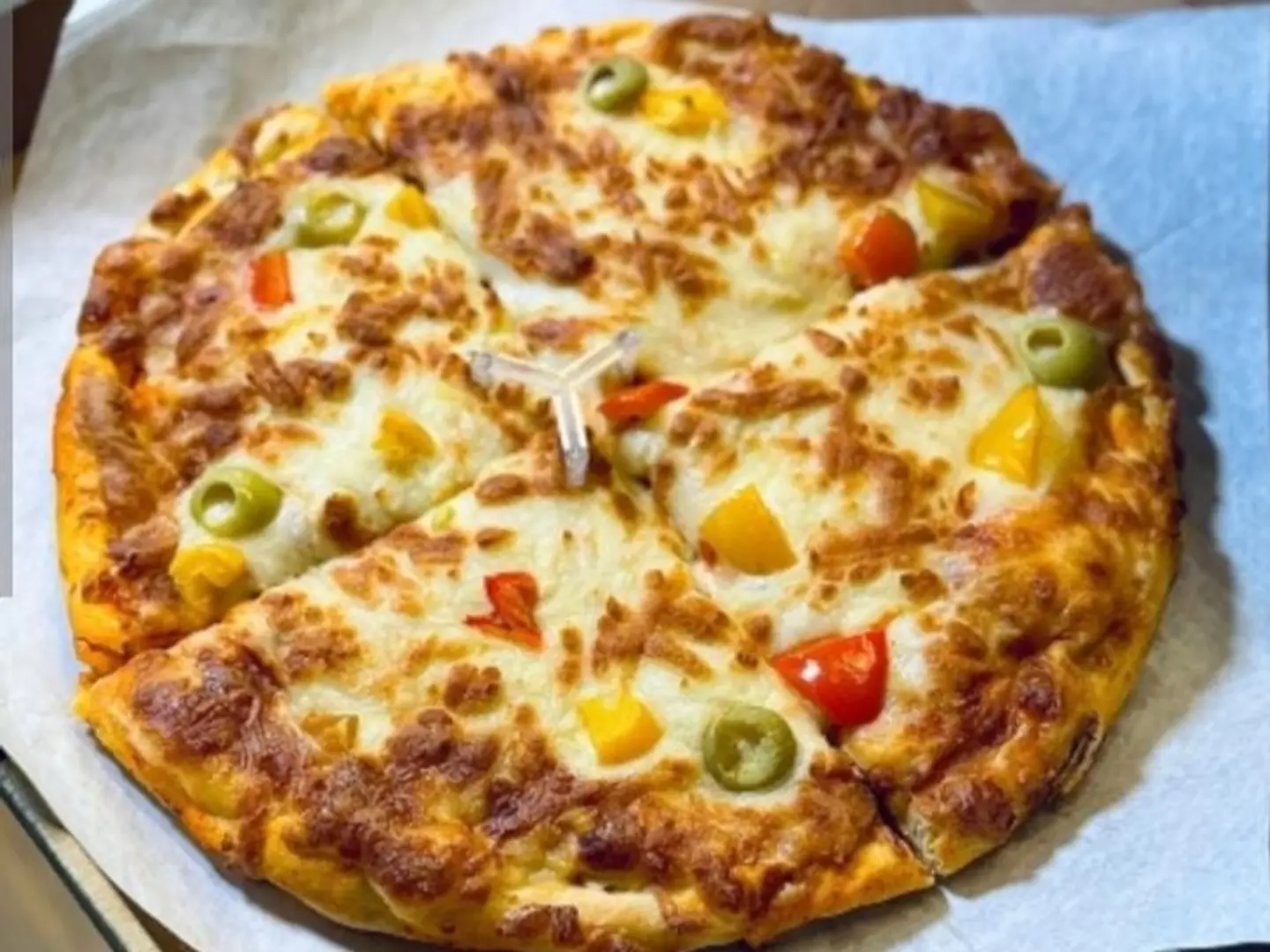 Alexandrian Hawawshi Chicken And Pizza Bread