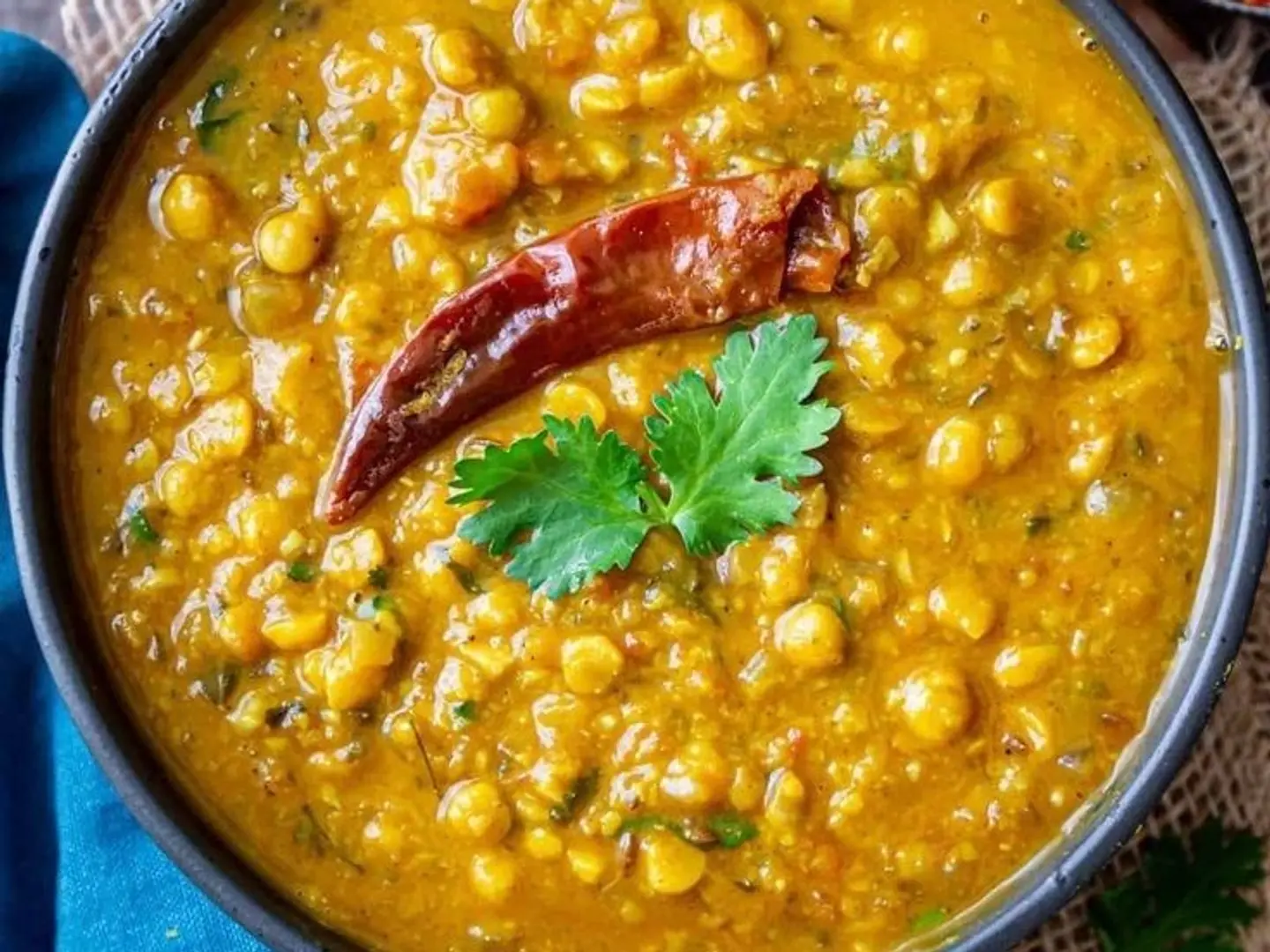 Daal Chicken+ Bread