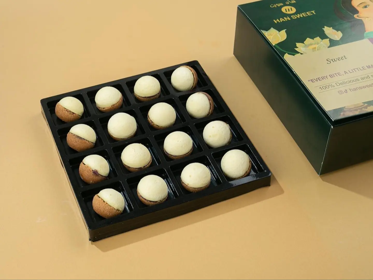 Special Cheesecake Bites With Blueberry Filling And Crunchy Biscuits